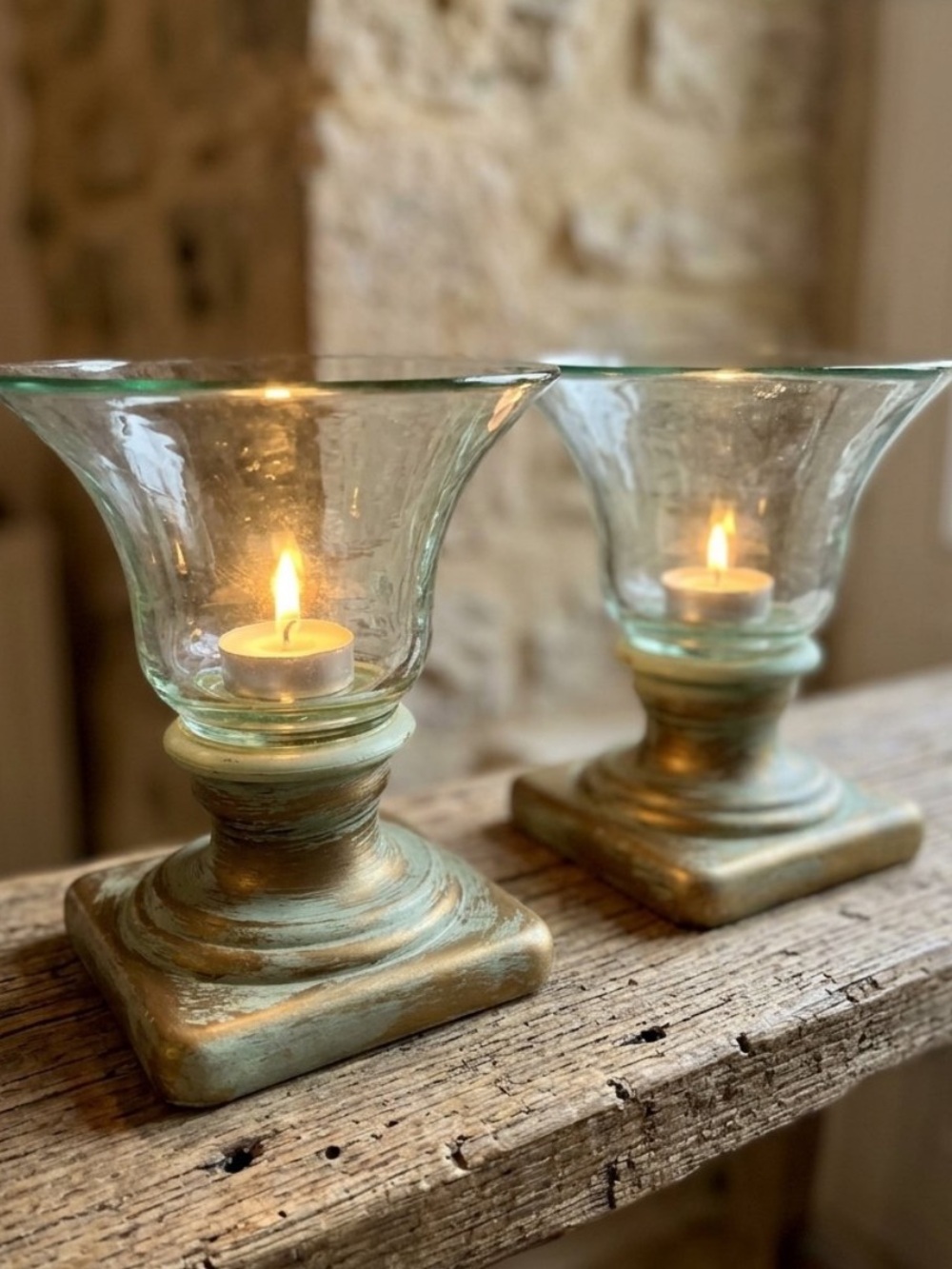Decorative Glass Hurricanes with Antique Gold Base
Candle holder or decor
Spain